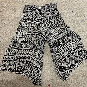 Urban outfitters culottes pants
